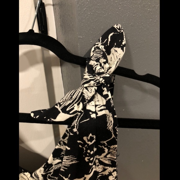 Black and Cream Romper - Picture 6 of 6